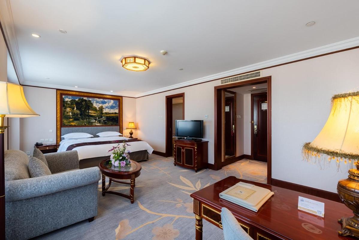 Golden Ocean Hotel Tianjin Exterior photo